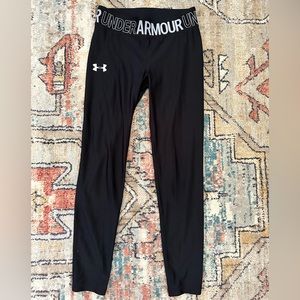 Under Armour black leggings